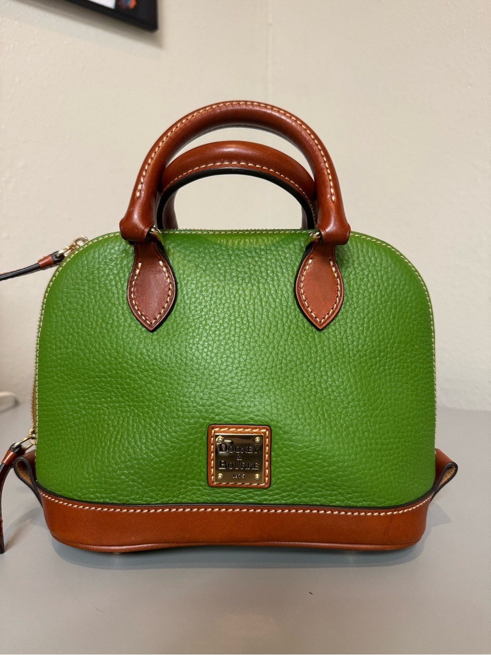 Dooney & Bourke Green Pebble Grain small zip zip crossbody